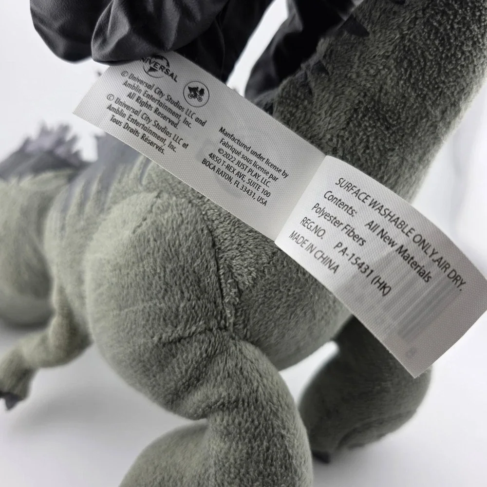 Jurassic World Dominion Gigantosaurus‎ Plush Gray 14